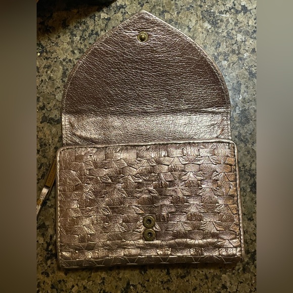 Elliott Lucca Silver Metallic Woven Compact Wallet with Snap Closure - Picture 2 of 4